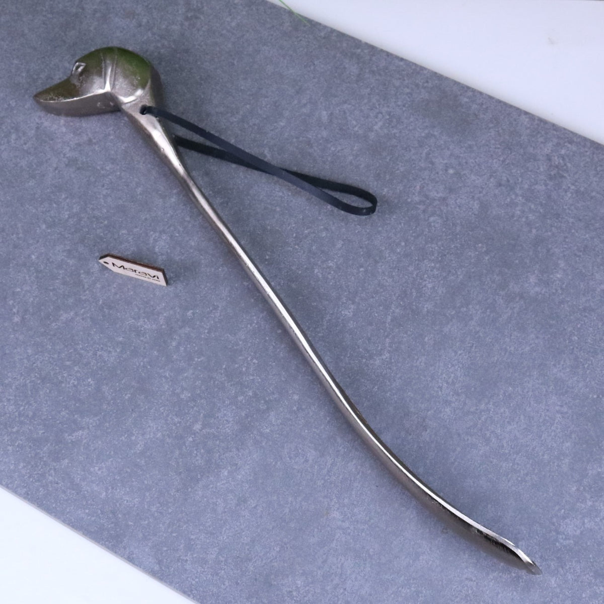 Kaisa Dog Head Antique Style Shoe Horn Antique Gold - Main Image