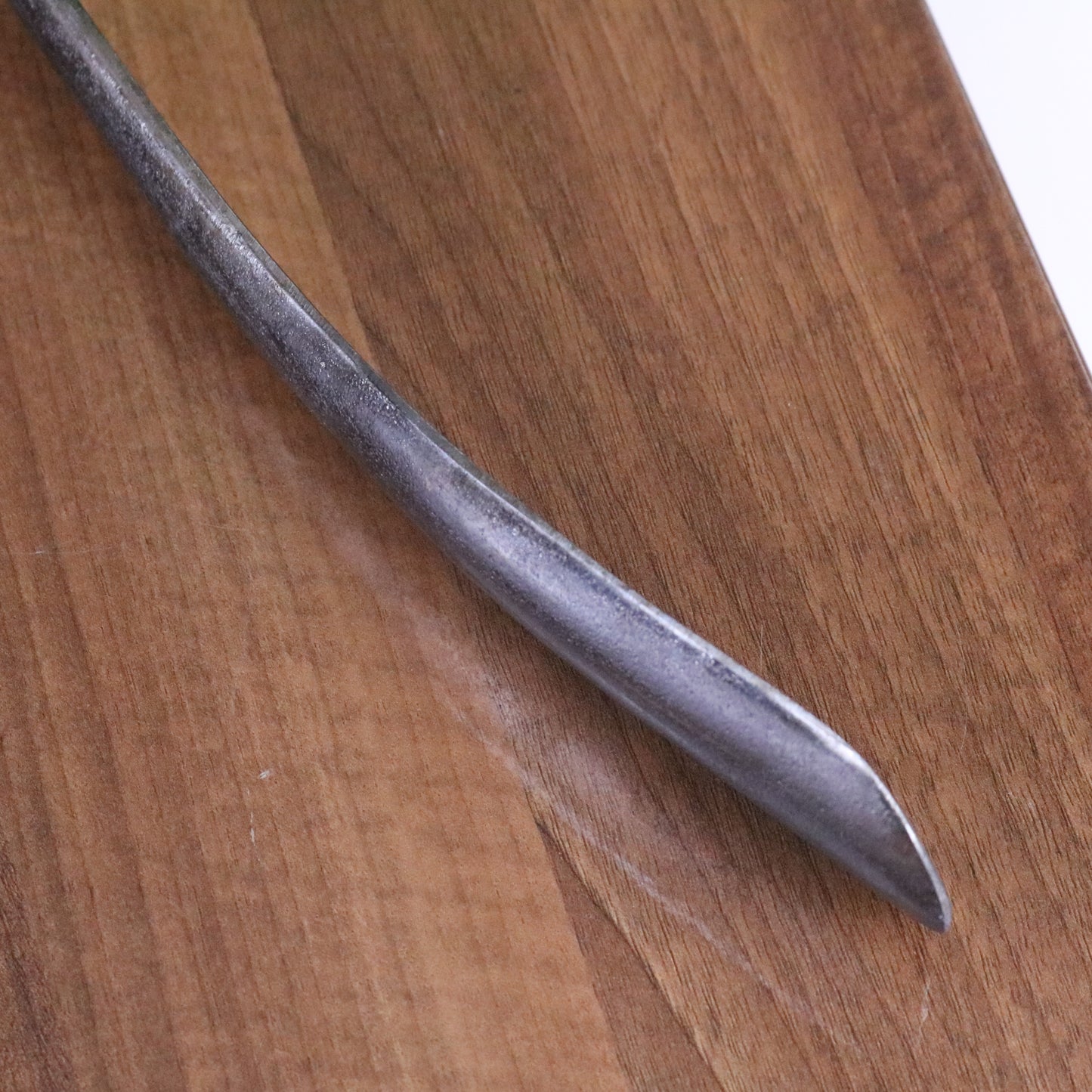Khosa Duck Head Antique Style Shoe Horn Gunmetal - Closeup of Shoehorn Part