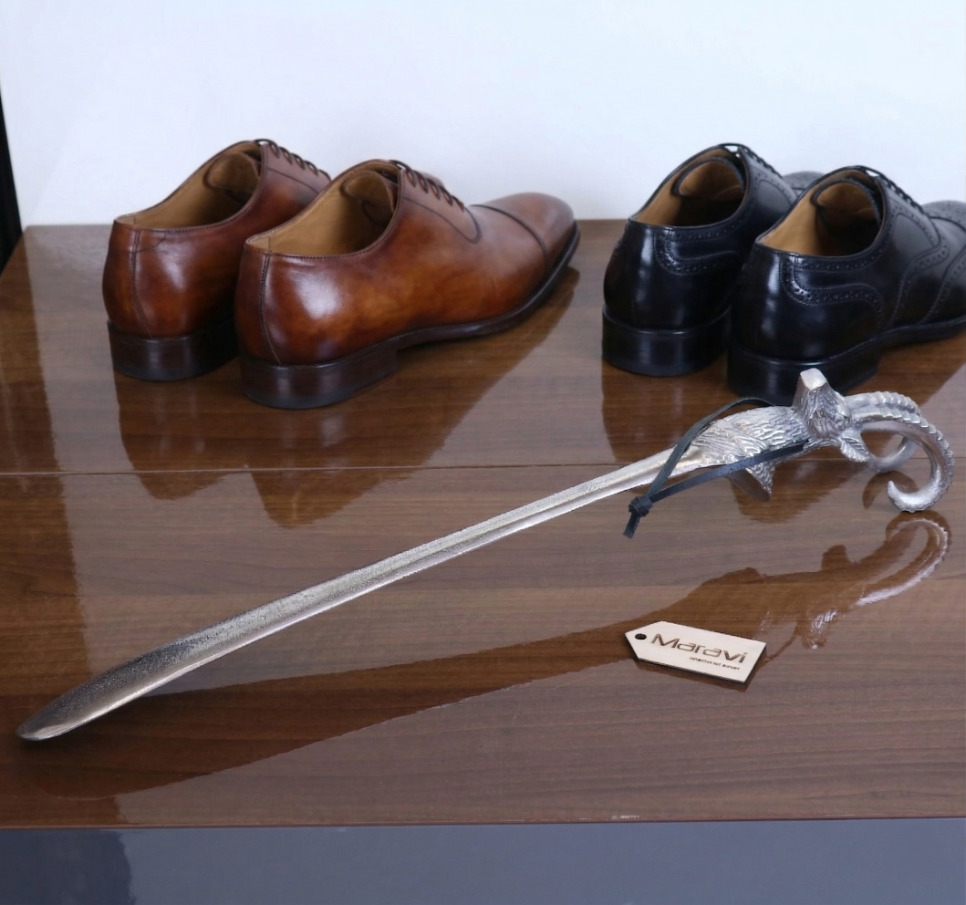 Khosa Ram's Head Metal Shoe Horn Antique Style Lifestyle Image 2