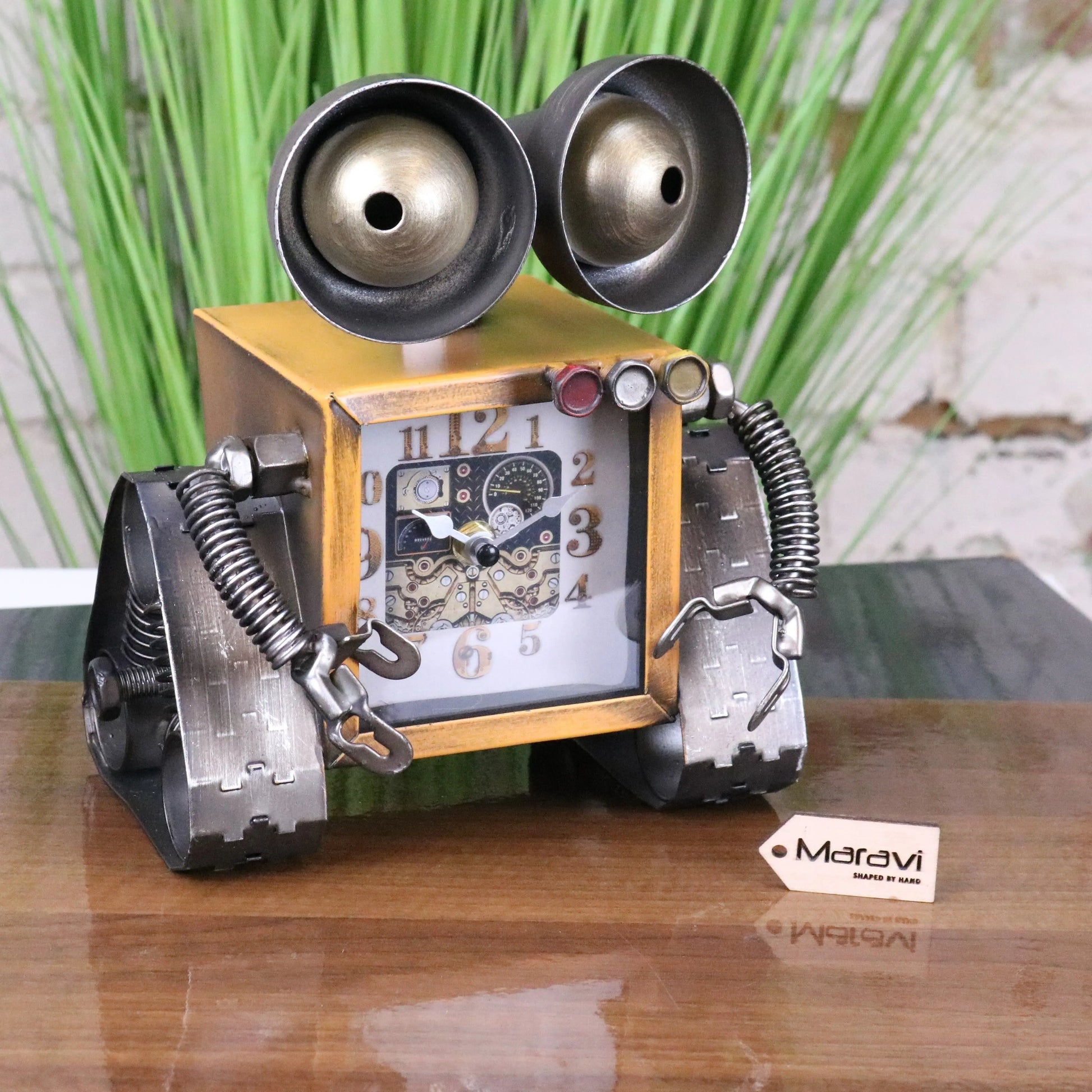 Lareta Robot Desk Clock - Front Angled View