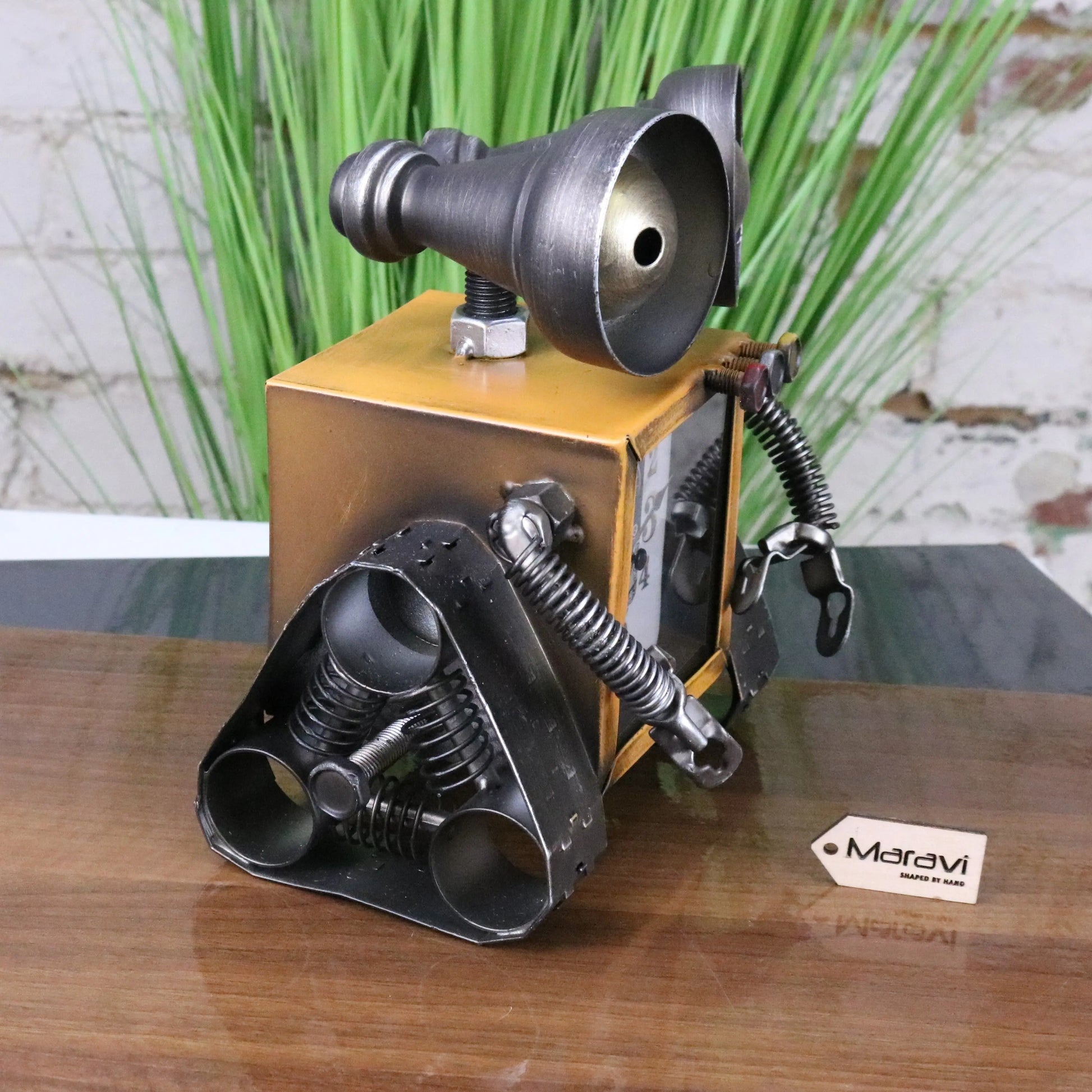 Lareta Robot Desk Clock - Side View