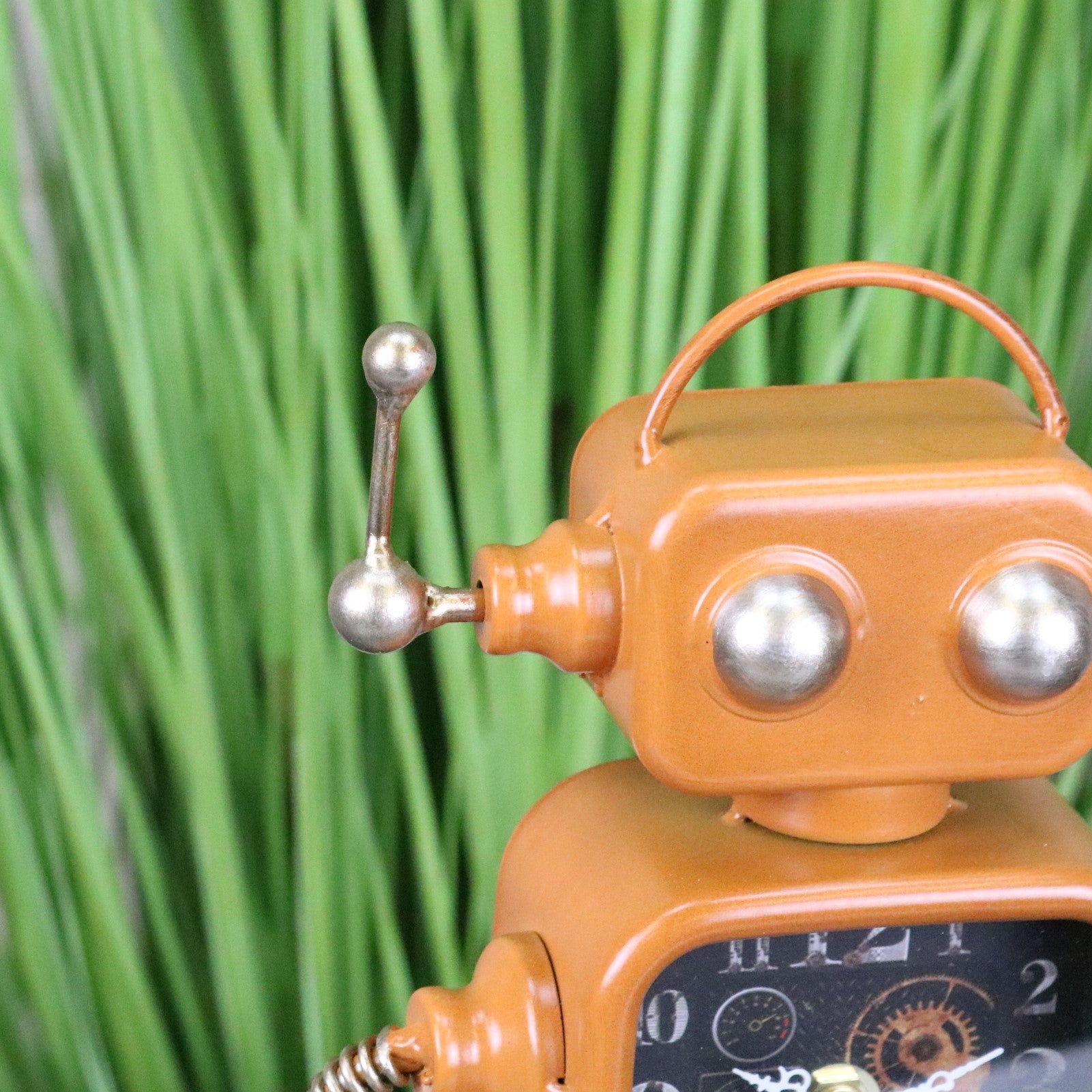 Lavira Desk Robot Clock Freestanding - Closeup of Antenna
