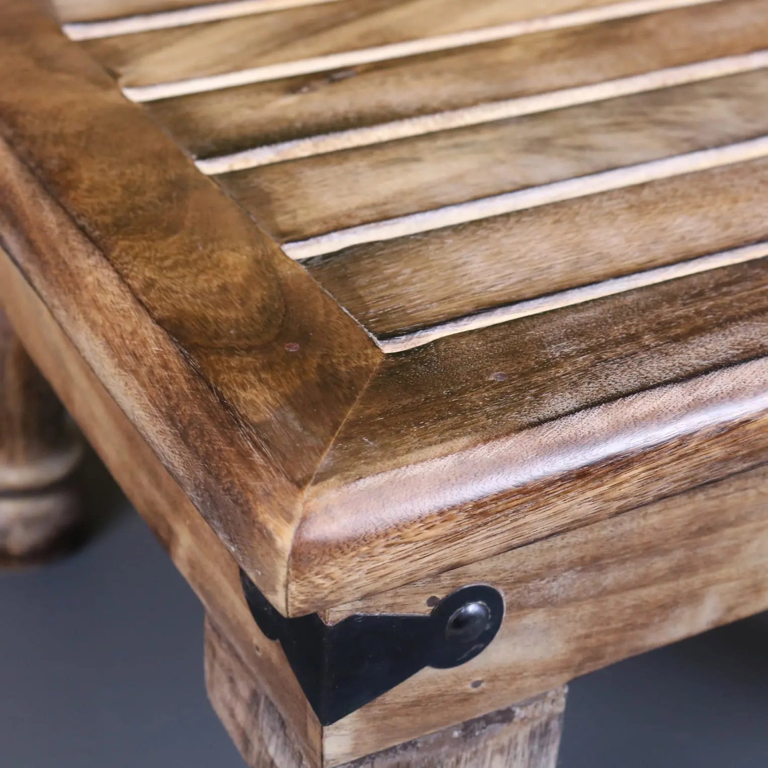 Mol Footstool Mango Wood - Closeup of Corner
