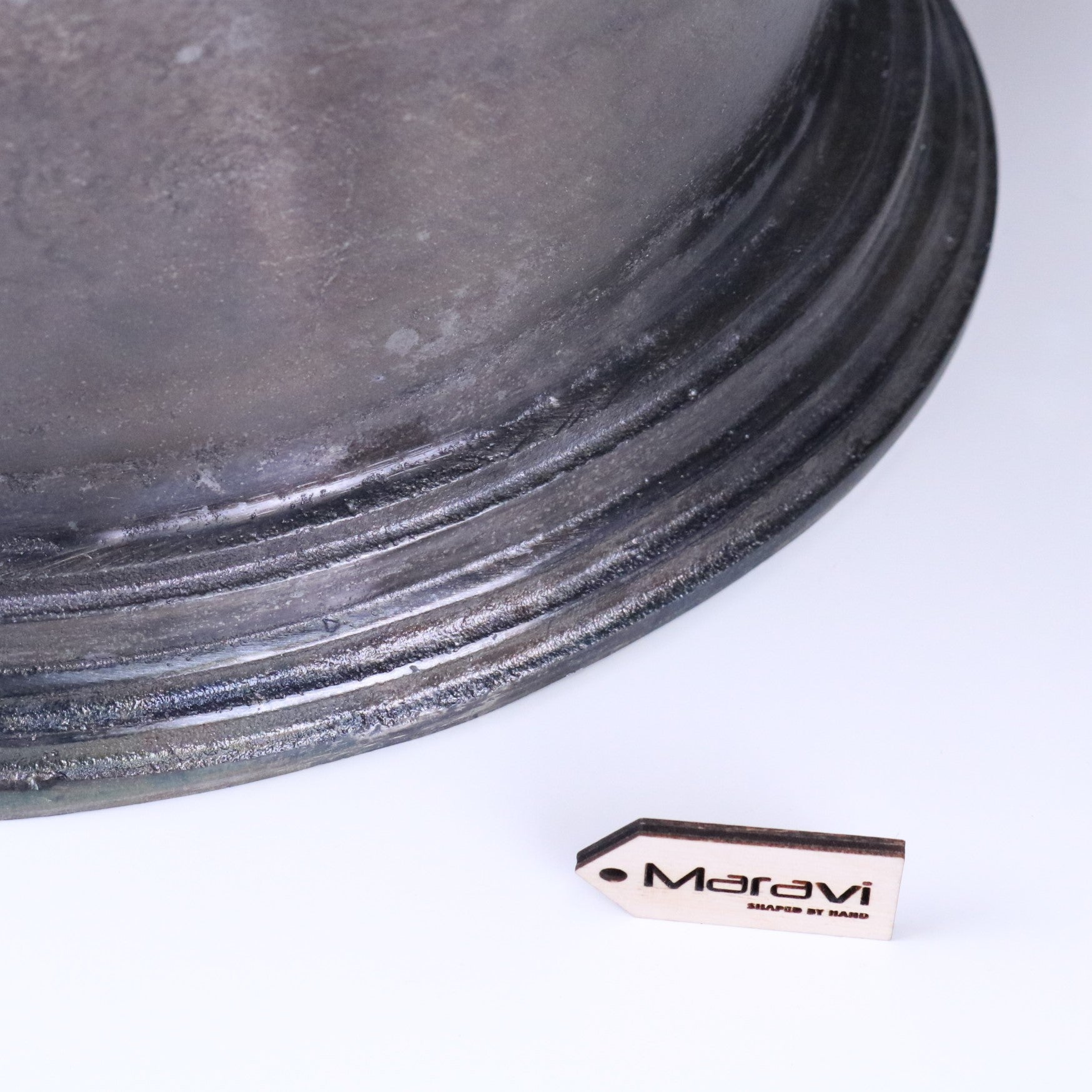 Moyar Champagne Bucket Large Ice Bath Gunmetal - Closeup of Base