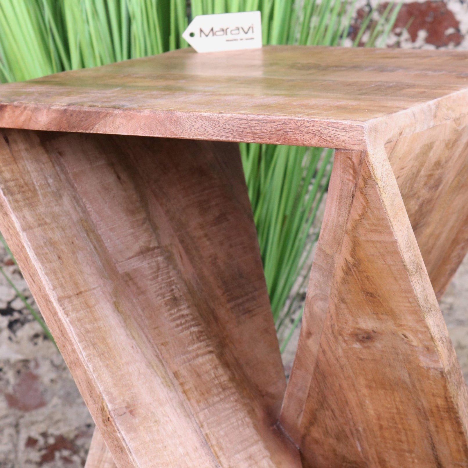 Nira Z-Shaped Side Table Mango Wood - Closeup of Tabletop Edge