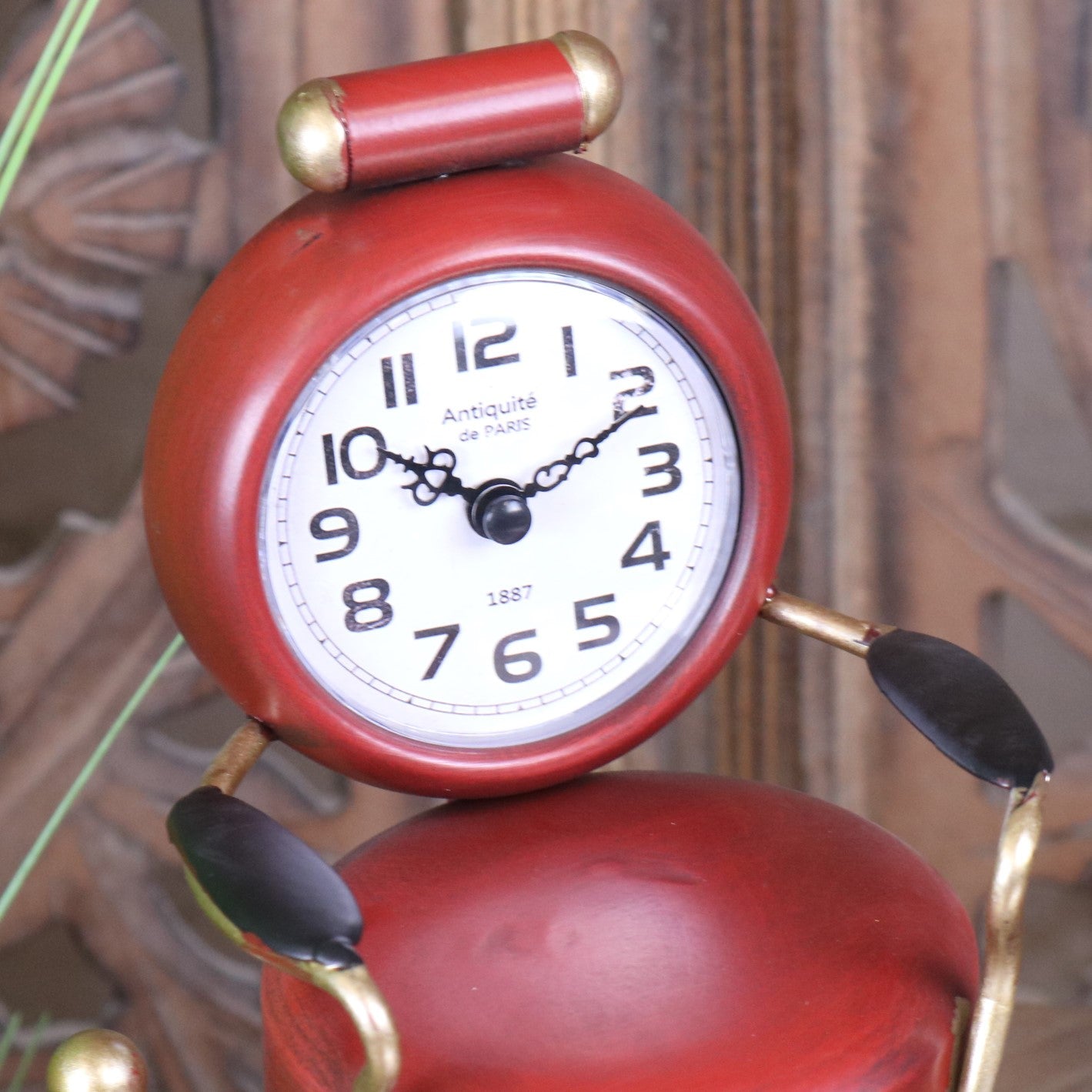 Retro Barber Clock Red Hairdressing Chair - Closeup of Clock Face