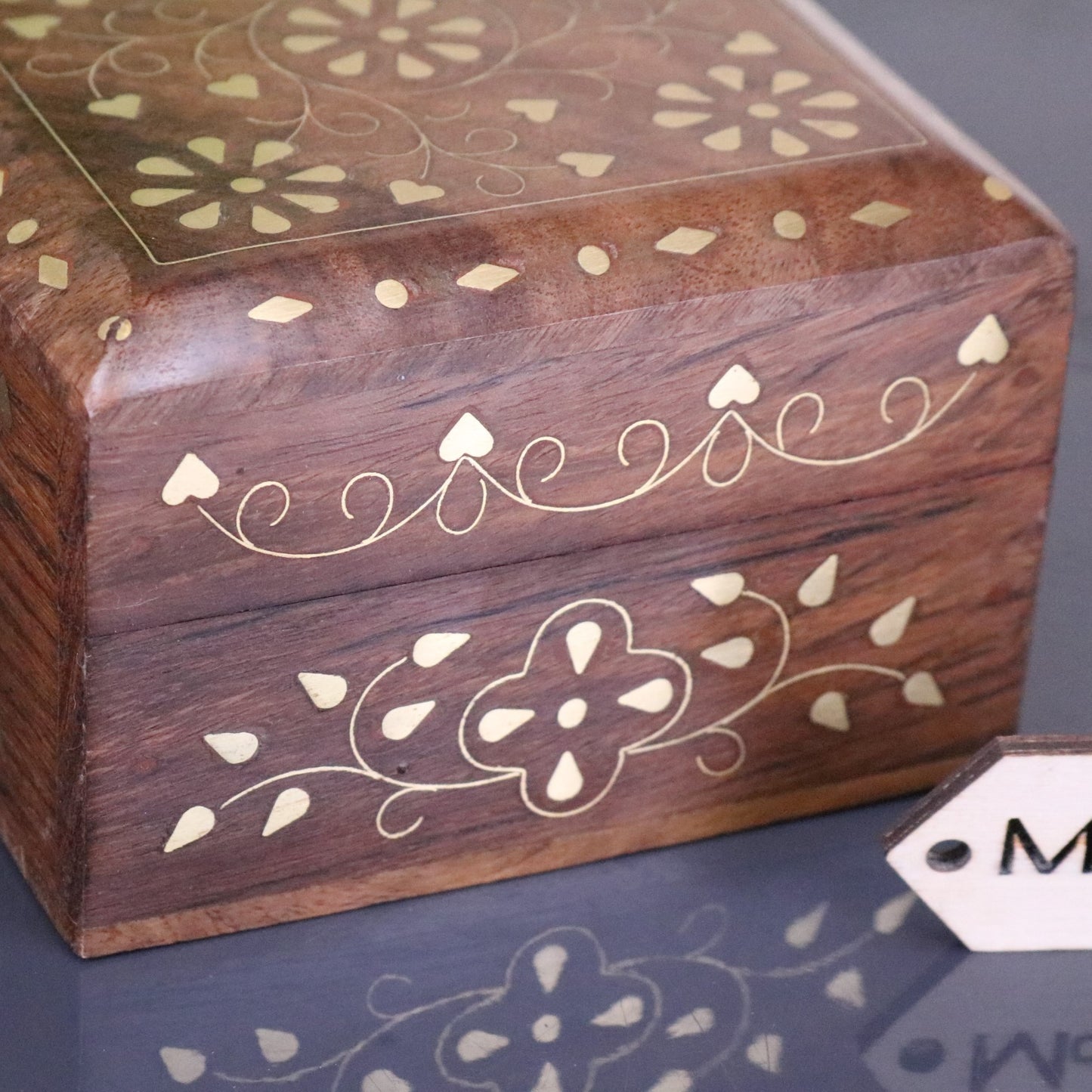 Riyana Trinket Square Wooden Box Brass Inlay - Closeup of Brass Inaly