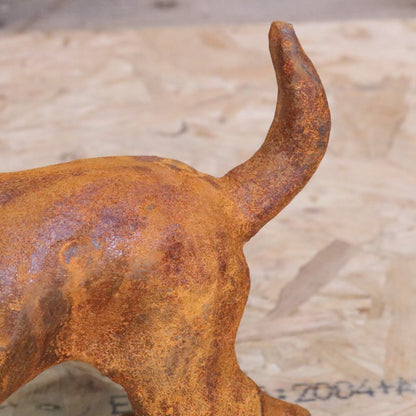 Rusty Dog Garden Ornament 32cm - Closeup of Tail