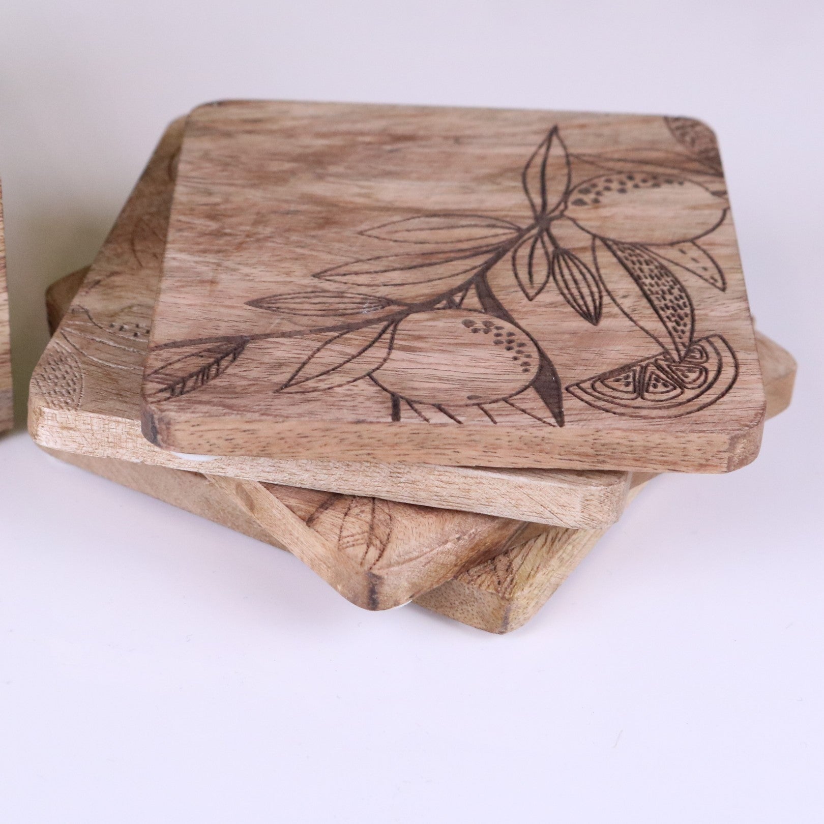 Saitras Mango Wood Coasters Engraved Citrus Design - Coaster Side View