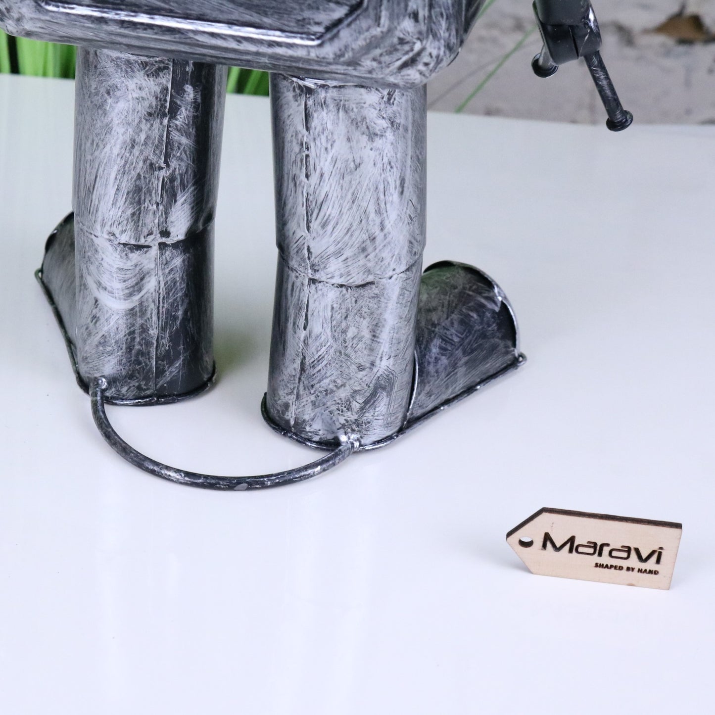 Silver Robot Ornament Springy Round Bobble Head - Closeup of Stand