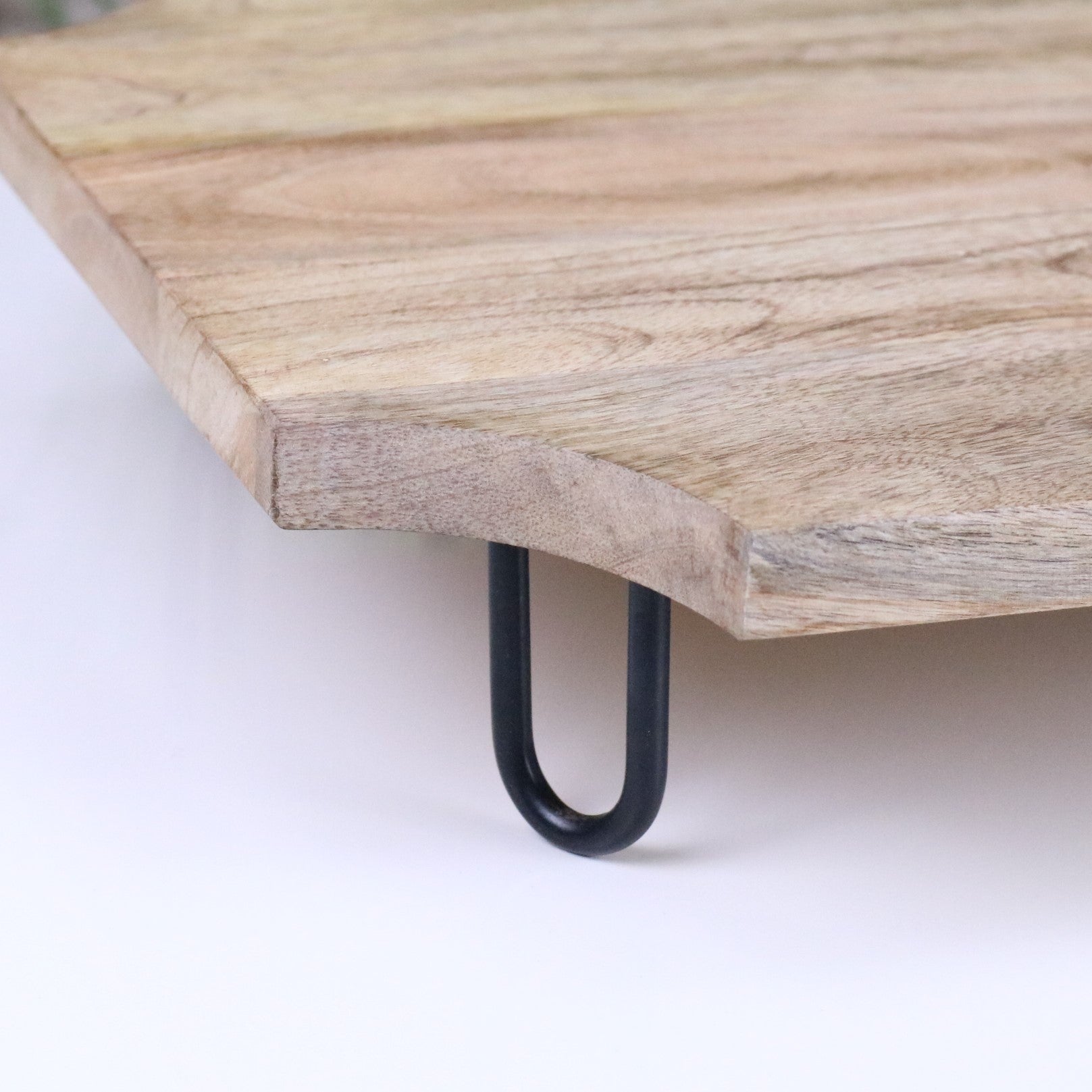 Takli Chopping Serving Board on Legs 50cm - Closeup of legs