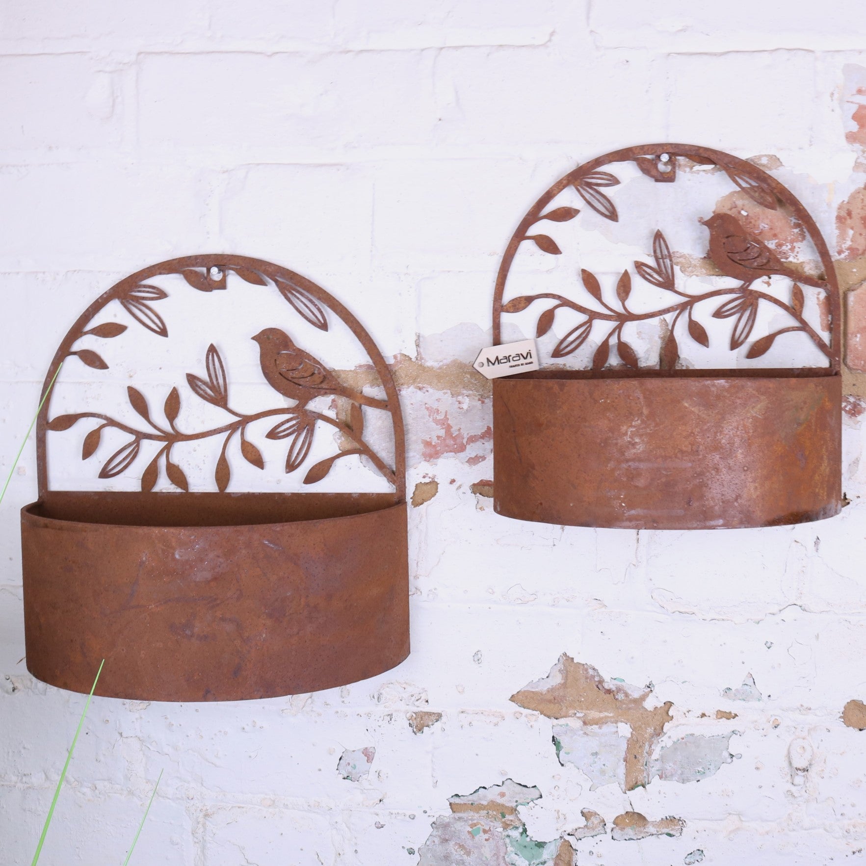 Tanu Wall Mounted Metal Planter Set Rusted Finish - Front View
