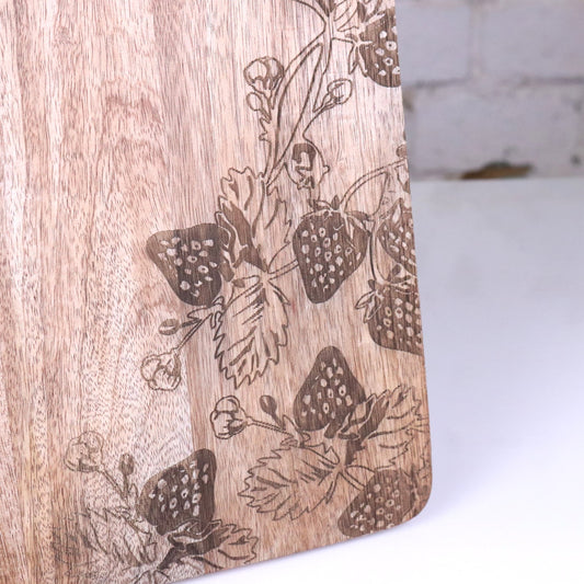 Thaniya Mango Wood Chopping Board Strawberry Design - Closeup of Strawberry Design