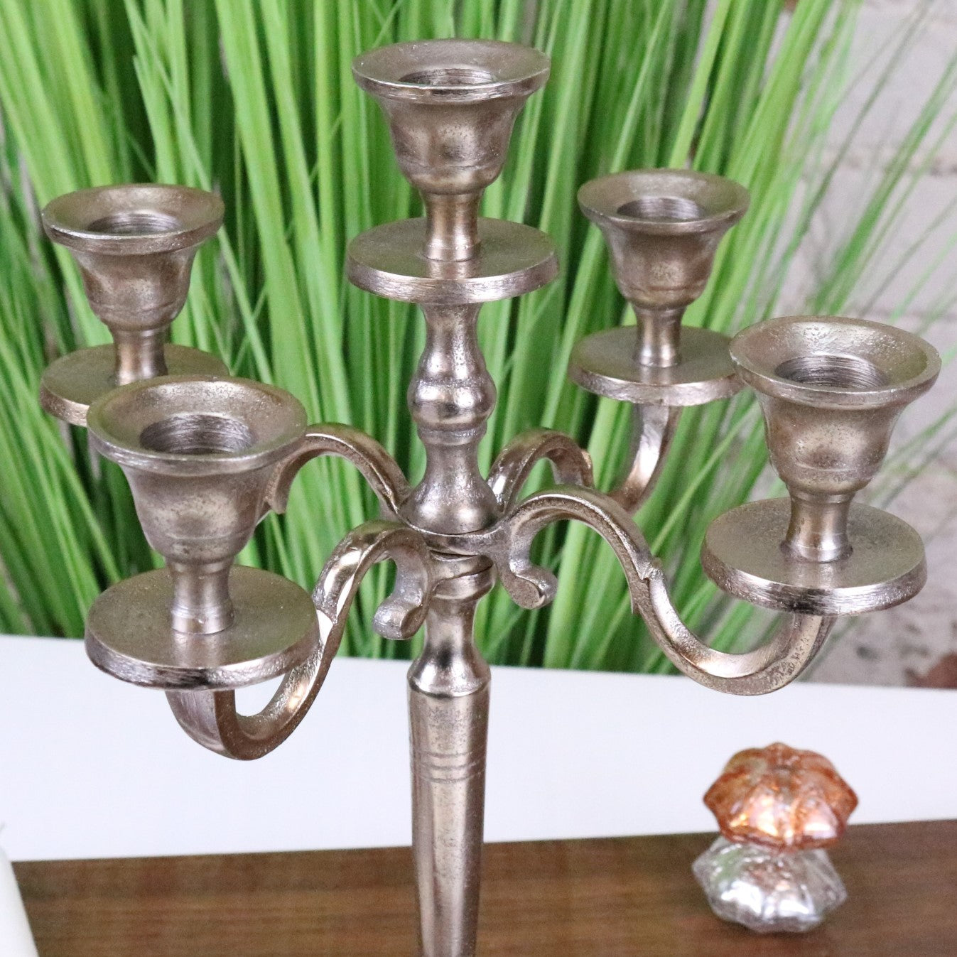 Veeha Candelabra Centerpiece 5 Candle Holder 30cm Champagne Gold - Zoomed in View of Top Half