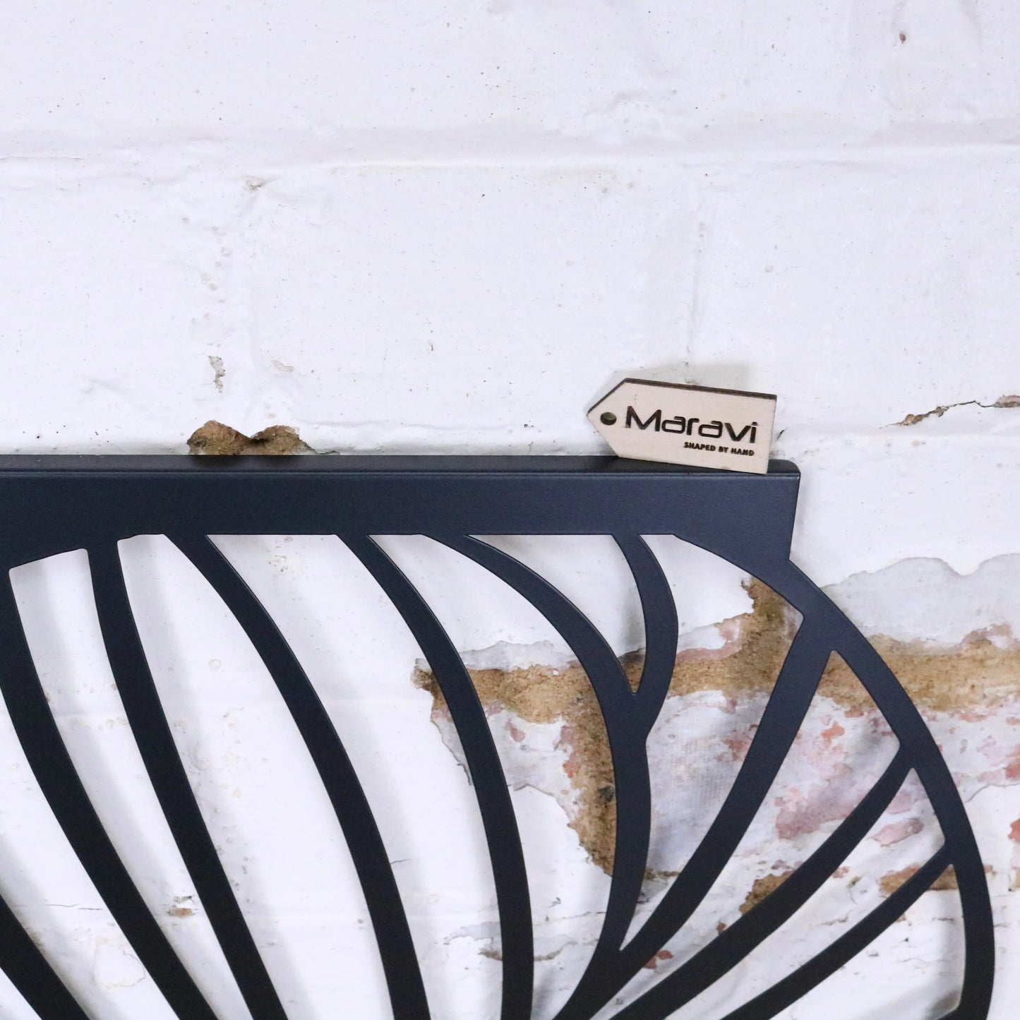 Yuveta Metal Black Wall Art Poppy Design- Closeup of Top Edge