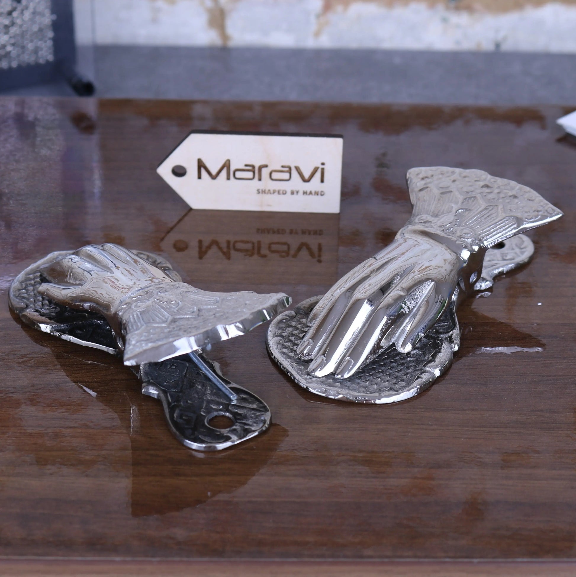 Nalot Hand Shaped Luxury Desk Paper Holder Back View