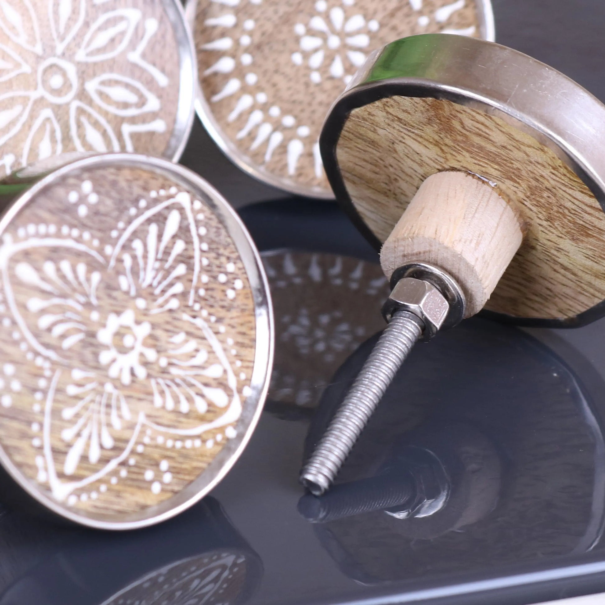 Hadhi Set of 4 Natural Wood Door Knobs Silver Colour Closeup of Threaded Bolt