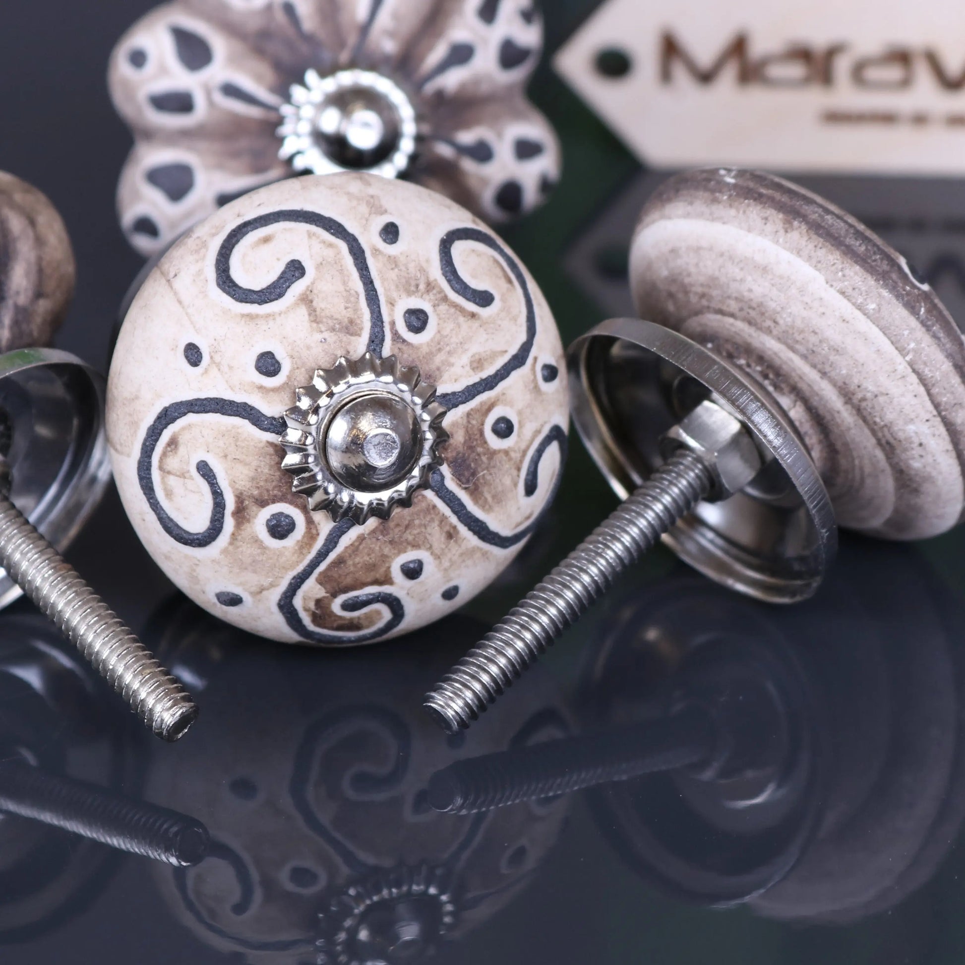 Lariya Set of 4 Ceramic Antique Style Door Knobs Closeup of Threaded Bolt