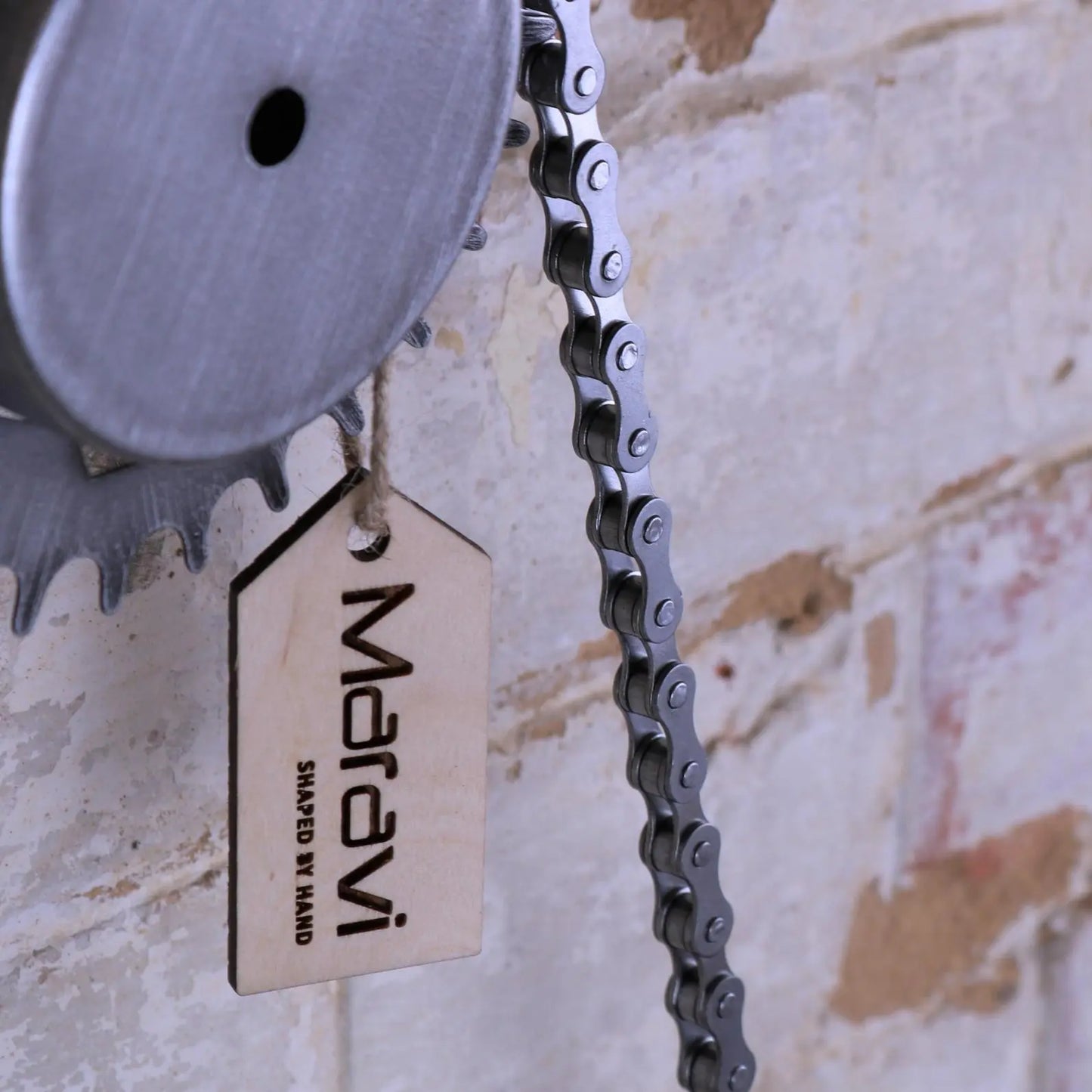 Rajola Bike Chain Style Industrial Wall Clock Closeup of Chain