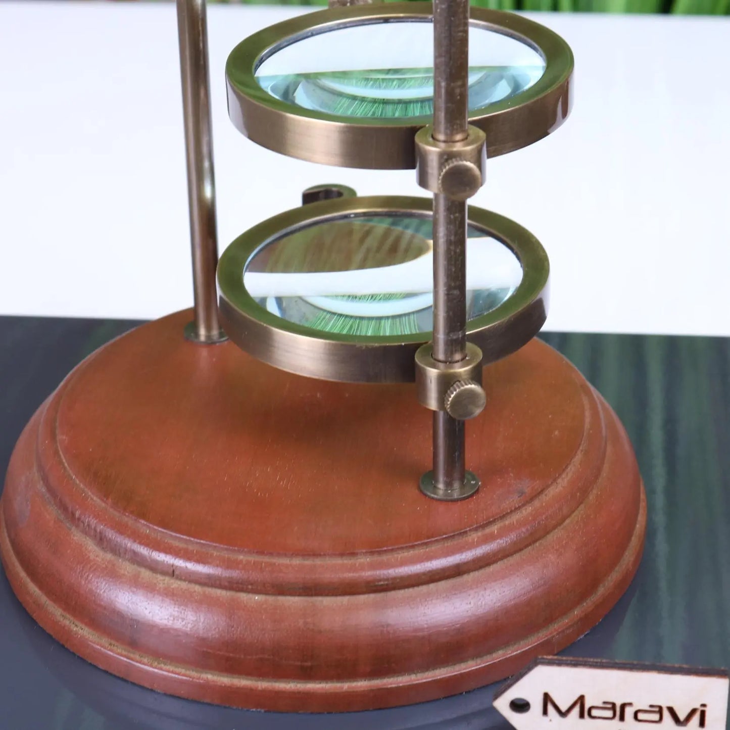 Diari Tower Magnifier 3 Level Antique Style Closeup of Lens