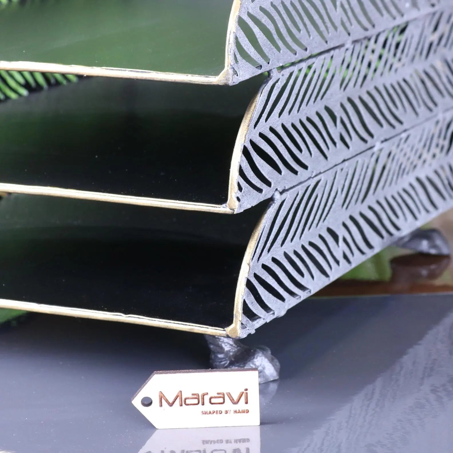 Borgal Leaf Design Metal Filling Tray Closeup of Leaf Design