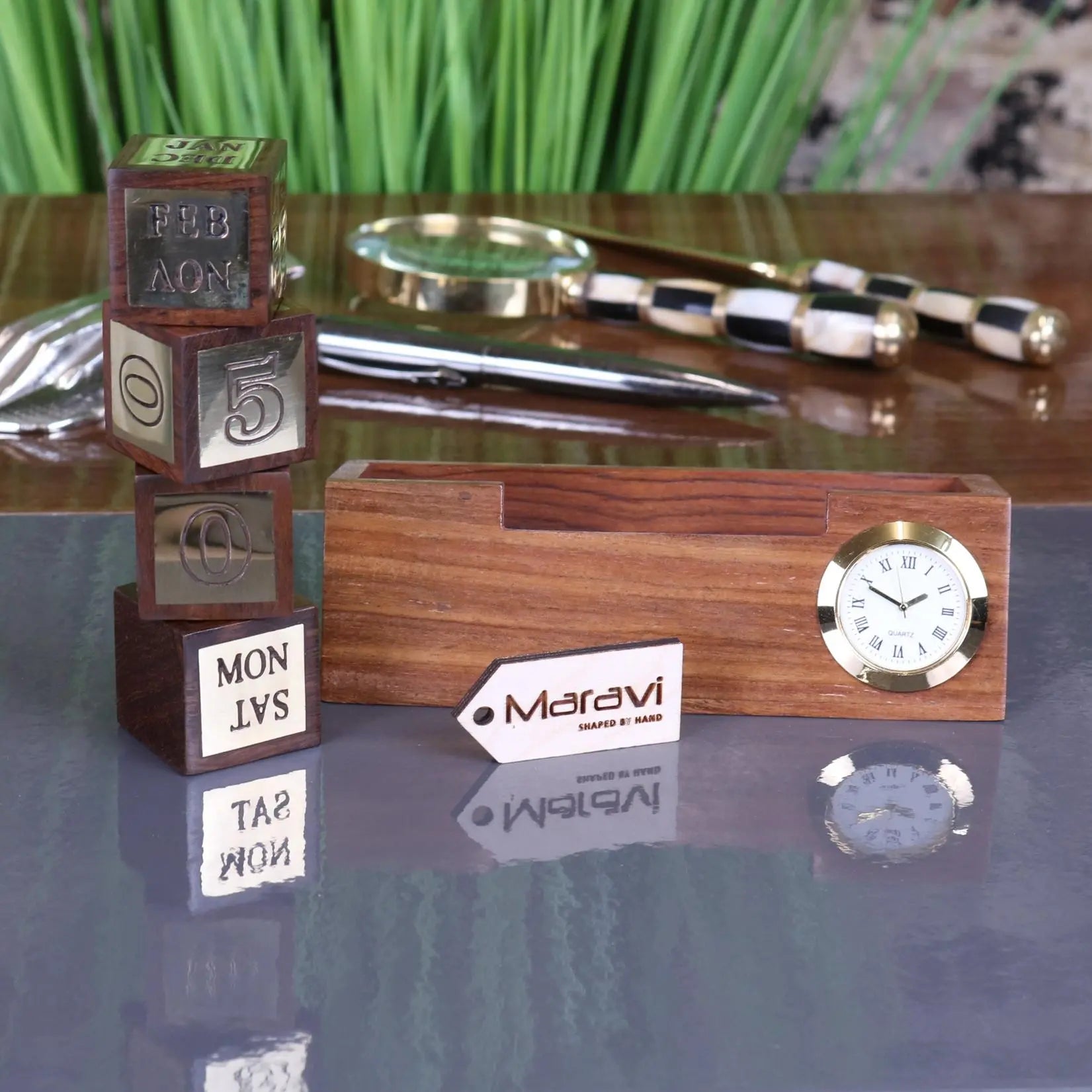 Masan Wooden Desk Perpetual Calendar and Clock Stacked View of Cubes