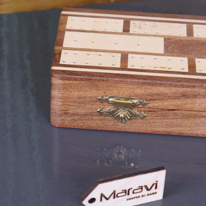 Deori Sheesham Wood Cribbage Game Set - Closeup of Cribbage Board