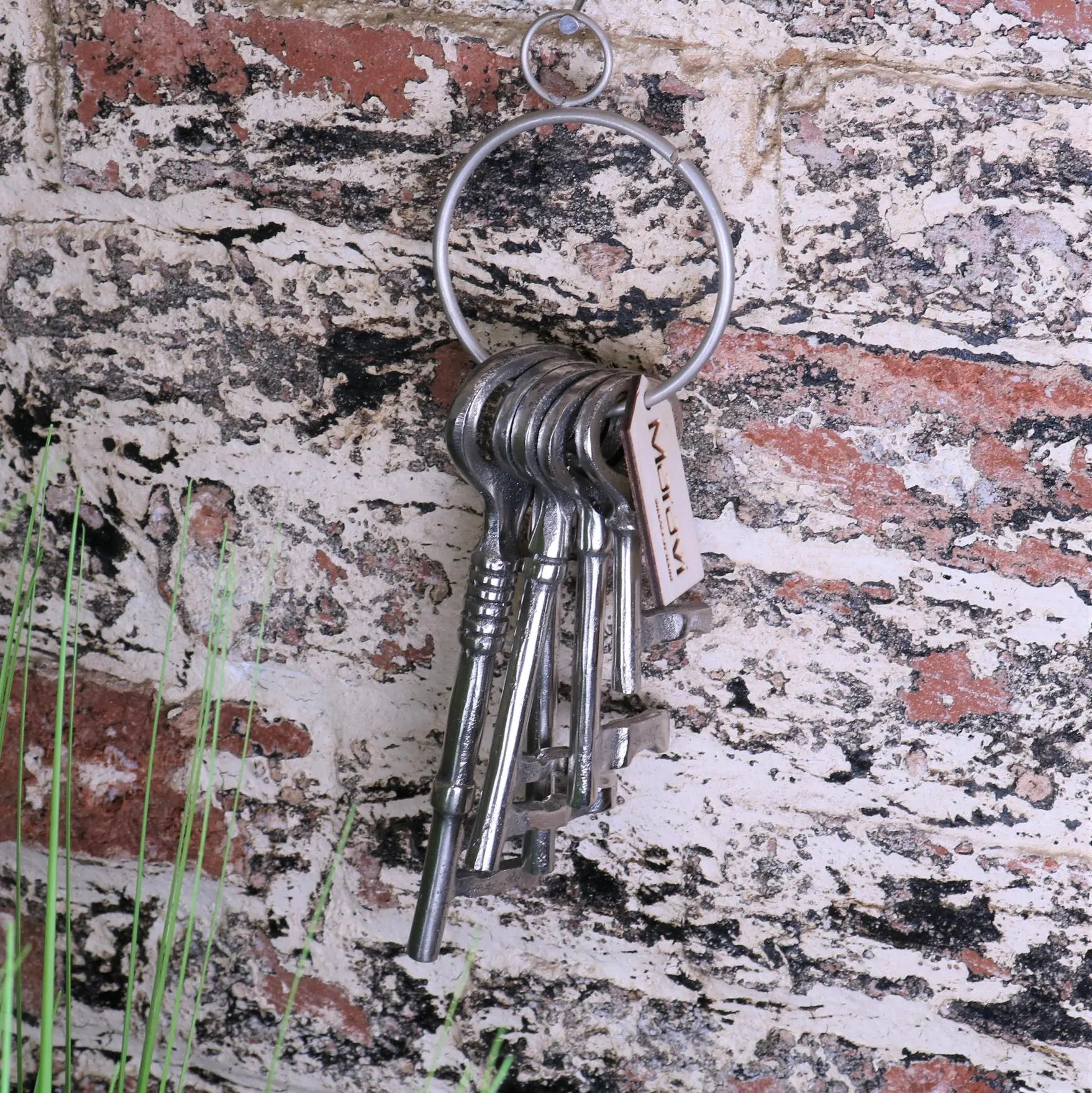 Dubha Vintage Style Bunch of Keys Ornament - Showing Hanging on Wall