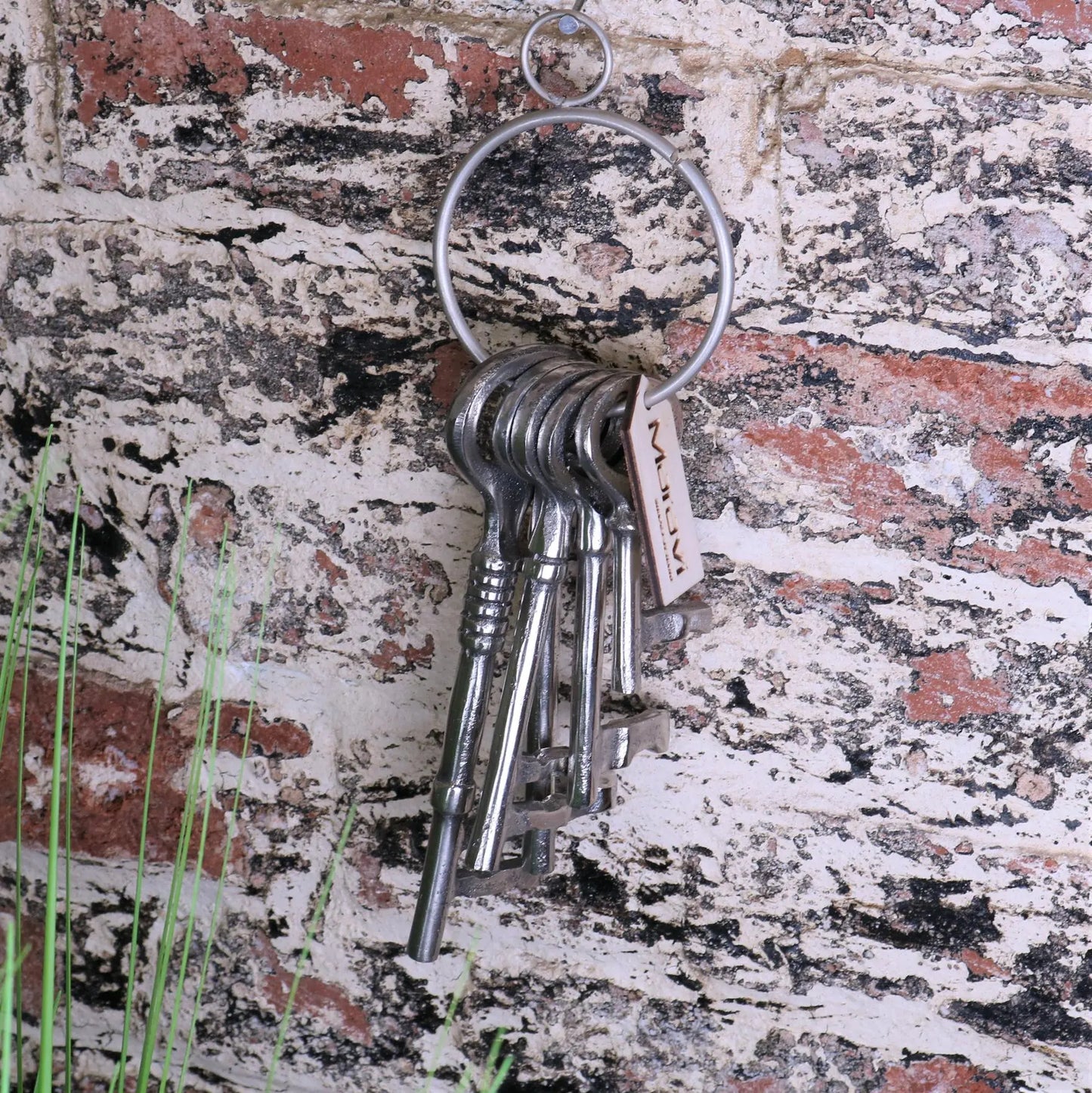 Dubha Vintage Style Bunch of Keys Ornament - Showing Hanging on Wall